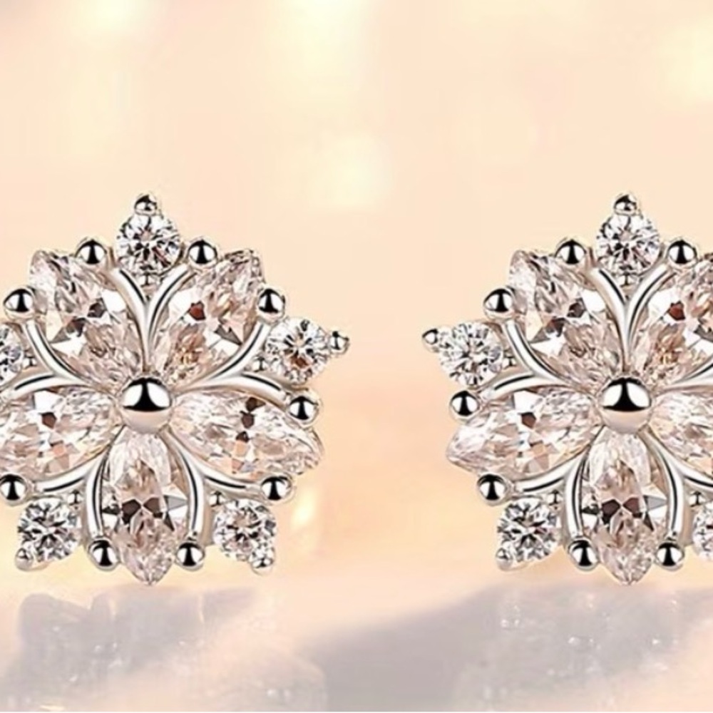 Sparkling Snowflake Post Earrings. Luxurious Looking. New in Gift Box